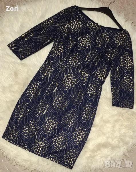 НЕВЕРОЯТНО КРАСИВА тъмносиня дантелена рокля със златисти цветя, снимка 1