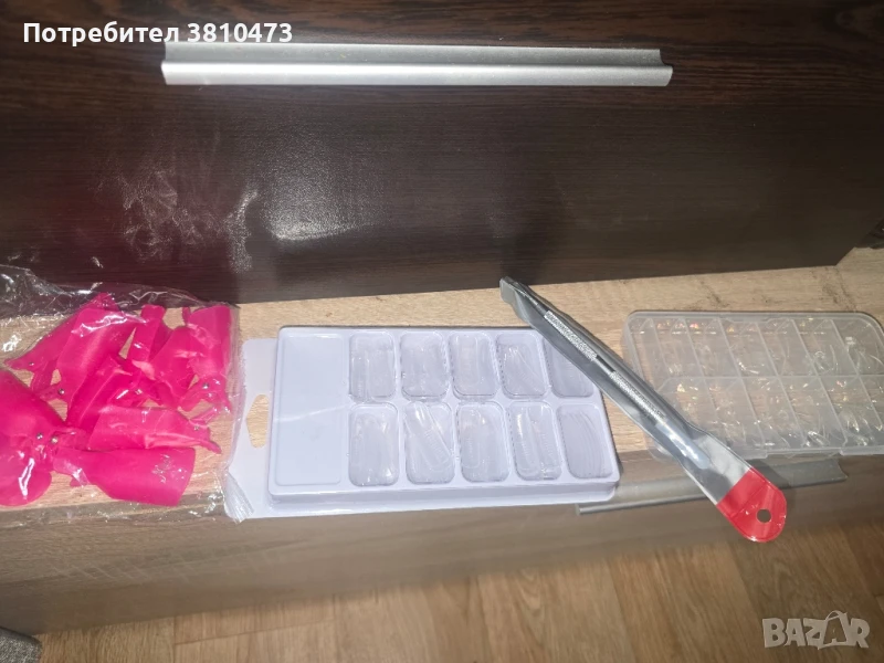 продавам нов комплект за изграждане на маникюр , снимка 1
