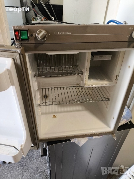 хладилник 220 v 12 v и газ, снимка 1