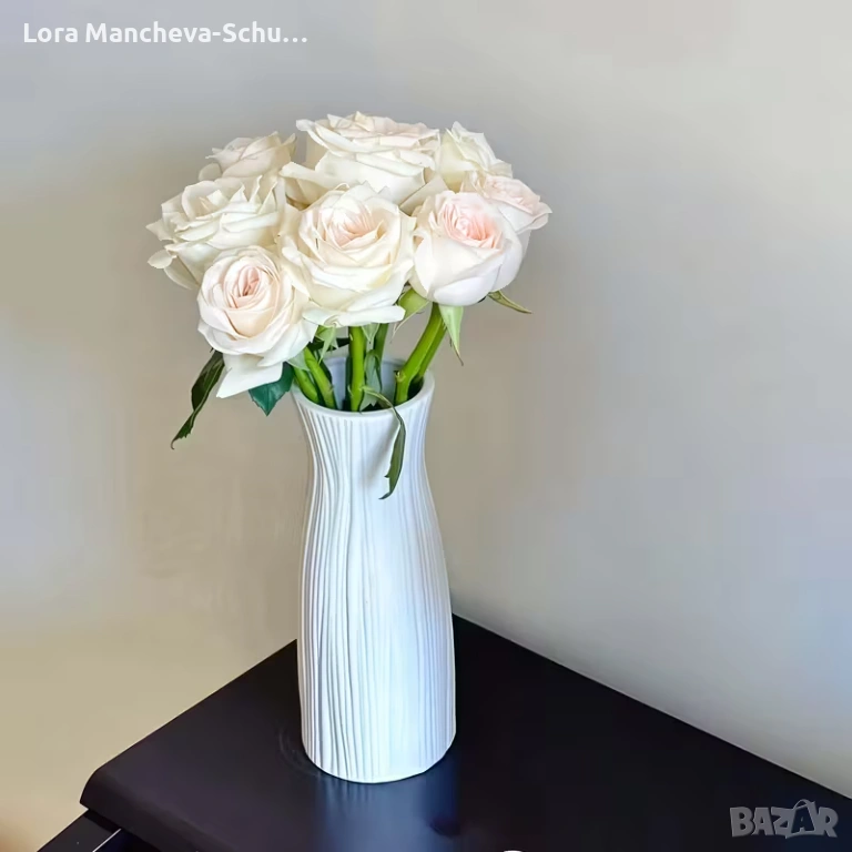 Елегантни бели вази с релефен дизайн – 22 налични броя, снимка 1