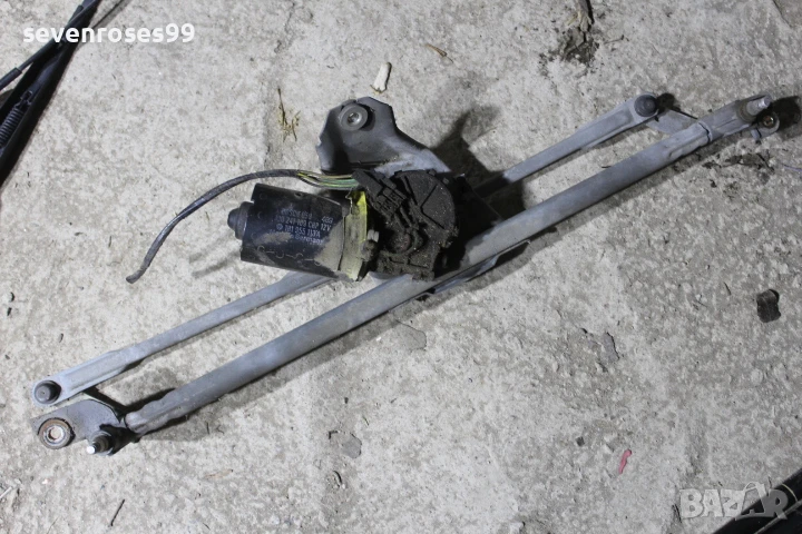 Мотор предни чистачки Фолксваген Голф 3 комби 1.9 tdi 90hp VW Golf 3 с механизъм  390241109  1H19551, снимка 1