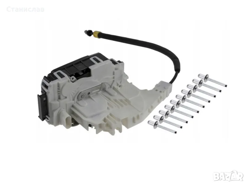  Mercedes SLK/SLC R172 Брава за предна лява врата, снимка 1