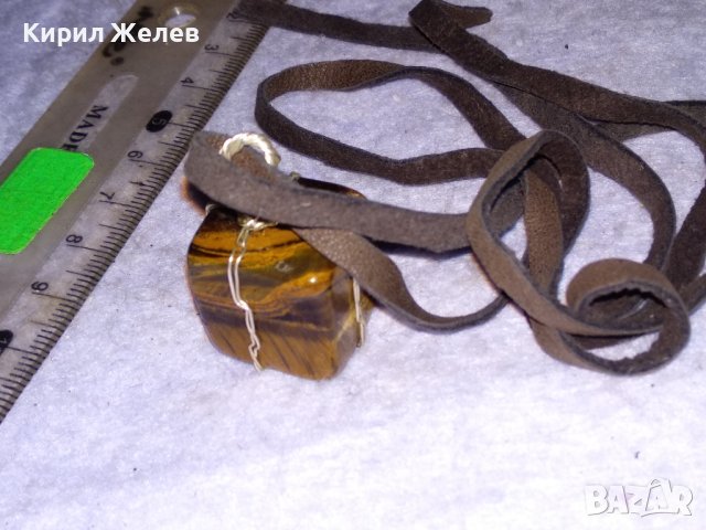 КРАСИВ ВИНТИДЖ АРТ МЕДАЛЬОН НАТУРАЛЕН КУБИСТИЧНО ШЛИФОВАН КАМЪК ТИГРОВО ОКО с ШНУРЧЕ от ВЕЛУР 21454, снимка 11 - Колиета, медальони, синджири - 41483288