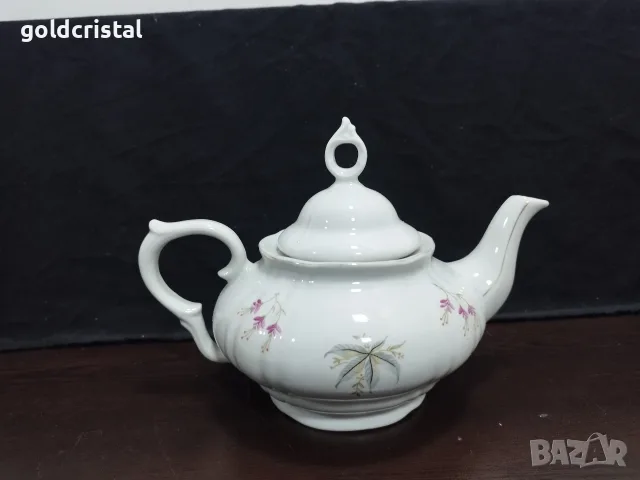 Стар български порцелан чайник от 62г