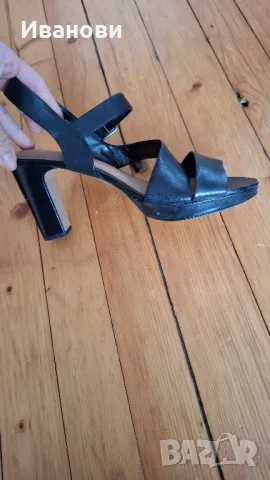 Чисто нови, черни, дамски обувки с дебел ток, 39 номер, снимка 2 - Дамски обувки на ток - 50324690