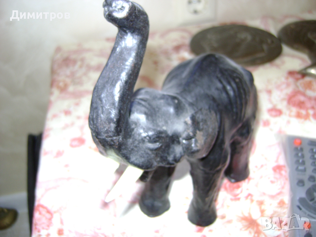 Слонче от пластмаса, снимка 3 - Антикварни и старинни предмети - 44684051