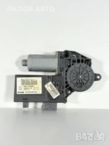 Предно-Дясно Моторче Стъклоповдигач Пежо 307 ЦЦ (03-08г) Motorche Staklopovdigach Peugeot 307 CC F/R
