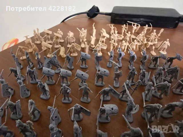 Миниатюри на Caesar Miniatures Roman Legionarys, снимка 6 - Други игри - 56157031