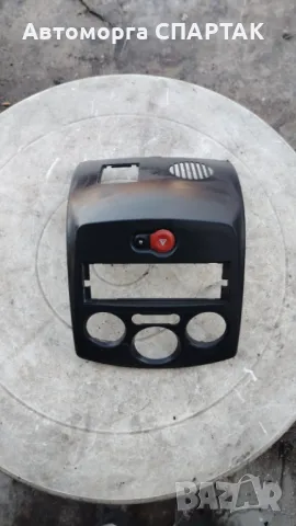 Renault Clio 2005-2009 панел около климатик