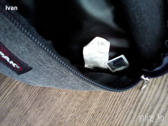 Чантичка Eastpak, снимка 3 - Чанти - 52592029