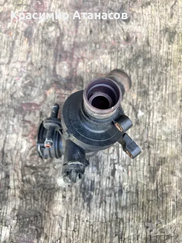 Корпус термостат за Мерцедес Ц-класа W204. OM651, снимка 3 - Части - 50152283