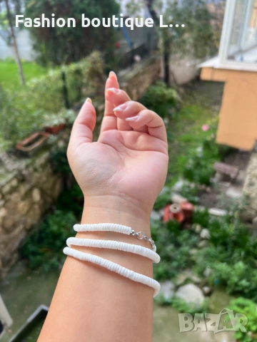 Бял гердан от мидички може да се ползва и като гривна за крака или ръката 🤍, снимка 5 - Колиета, медальони, синджири - 52412244