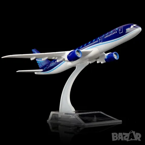 Бойнг 787 самолет модел макет Azerbaijan метален лайнер полет самолети стюардеса пилот, снимка 6 - Други - 49440660
