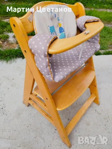 Винтидж дървено бебешко столче за хранене