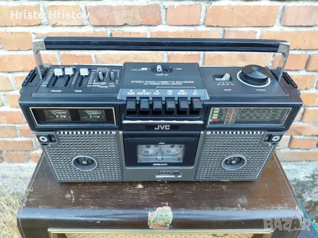 Продавам Ретро Касетофон ( JVC RC-717LB JAPAN ) , снимка 2 - Радиокасетофони, транзистори - 56041156