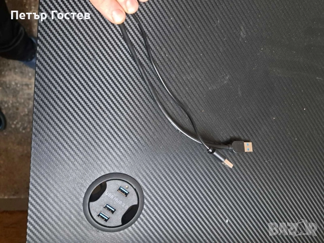 Продавам геймърско бюро Геймърско бюро Genesis Holm 200 RGB - NDS-1606, снимка 4 - Бюра - 52548955