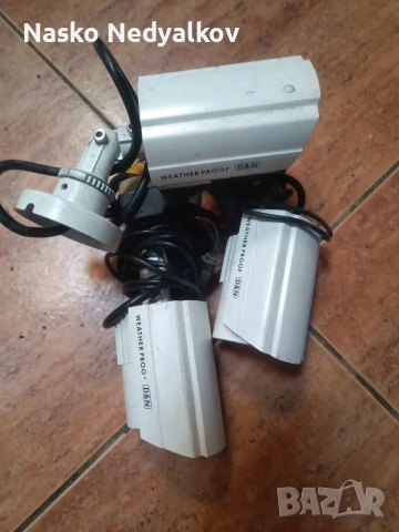 камери 3 броя