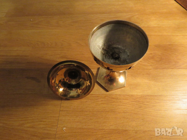 Старо кадило, бронзова кадилница с кръстове , кадило, тамянник 20 см, 1929г, Царство България църква, снимка 4 - Антикварни и старинни предмети - 36333621