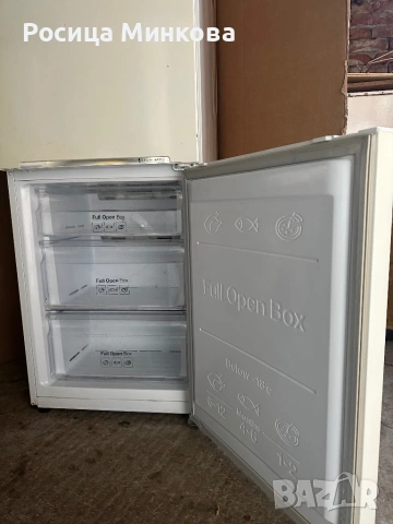 Хладилник с фризер Samsung, снимка 3 - Хладилници - 53771926