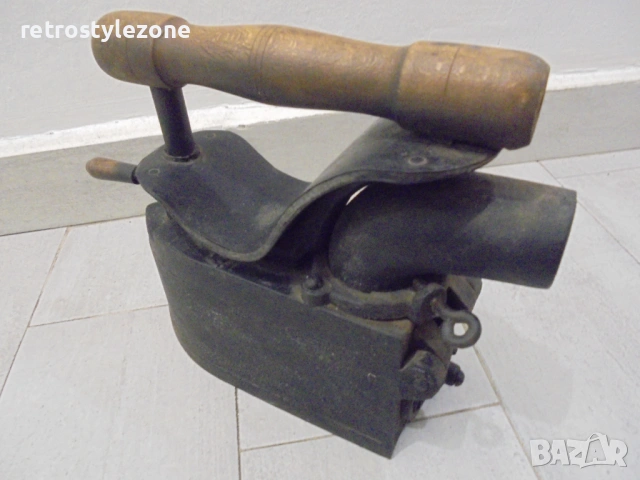 № 8526 Стара чугунена ютия на жар – ДВФ Казанлък – масивна, с комин и клапа, колекционерска, снимка 8 - Антикварни и старинни предмети - 53818655