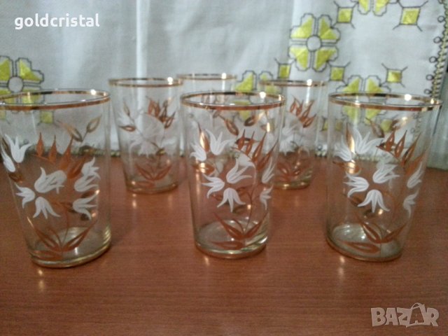 Ретро стъклени чаши , снимка 1 - Антикварни и старинни предмети - 41569353
