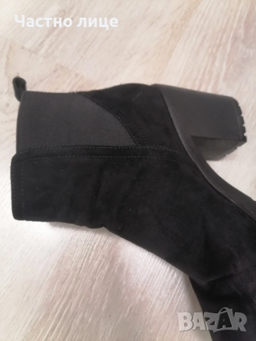 38н.Намалени дамски боти, стелка 25 см, ток 8 см. , снимка 5 - Дамски боти - 52518797