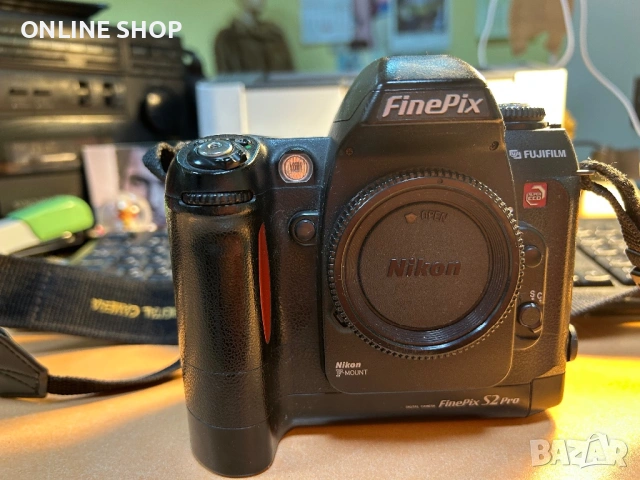 Фотоапарат Fujifilm FinePix S2Pro , снимка 2 - Фотоапарати - 53514486