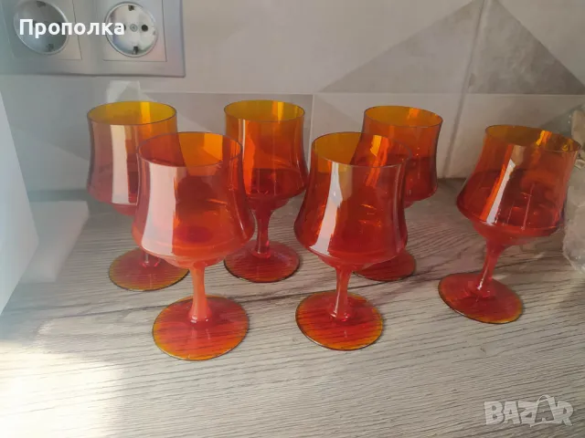 Коледен Сервиз  6 души, звънко, оригинално, червено стъкло , снимка 5 - Чаши - 47720832