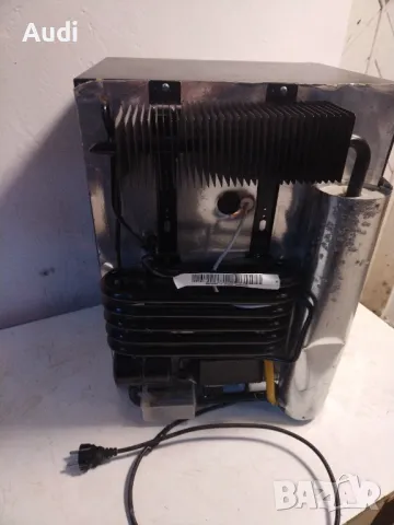 Амонячен хладилник тип мини бар. DOMETIC RH438D  с обем 30 литра. Ниска консумация на ток 65W Подход, снимка 12 - Хладилници - 48561834