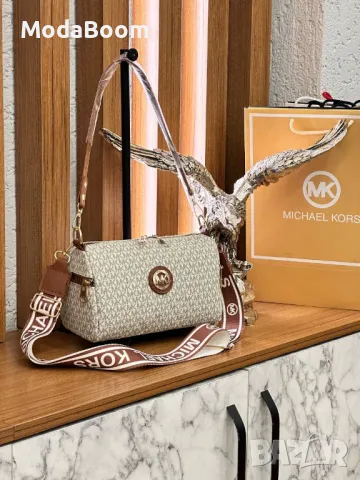 Michael Kors дамски чанти Различни цветове , снимка 4 - Чанти - 48948983