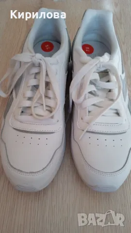 Дамски маратонки Reebok , снимка 2 - Маратонки - 50329419