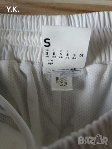 Оригинално дамско долнище Reebok x Gigi Hadid, снимка 6 - Спортни екипи - 44710354