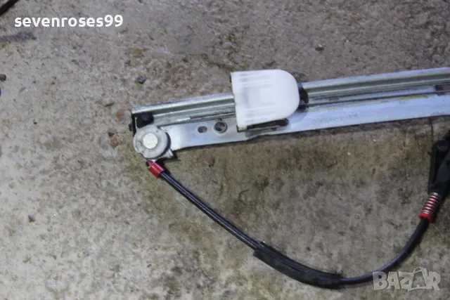 Механизъм стъкло ляво Форд Фиеста 6 2011 1.4tdci 68hp Ford Fiesta 6 2/3 врати , снимка 3 - Части - 48306297