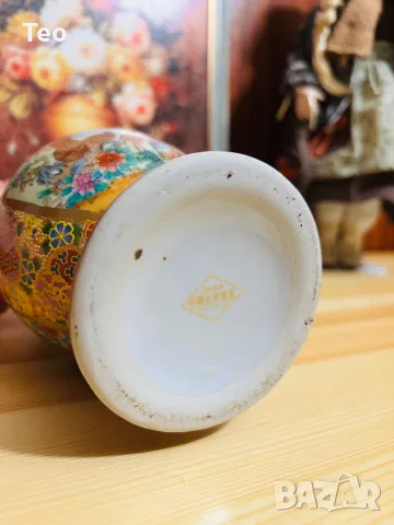 Стара декоративна порцеланова ваза от Китай в стил Сацума (Satsuma) – Ръчна изработка , снимка 5 - Вази - 56016204
