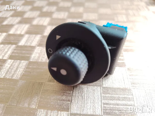 Бутон копче реглаж огледала Ситроен С2, С3, Ксара Пикасо и др.