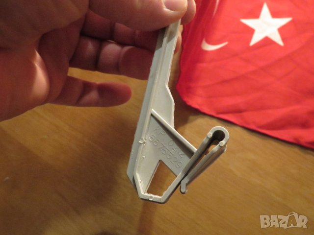 Турски флаг с полумесецът и звездата, турско знаме с щифт за закачане, снимка 4 - Други - 39409844