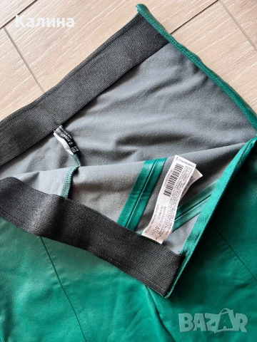 ЧИСТО НОВ Зелен кожен панталон Stradivarius, снимка 6 - Панталони - 50446240