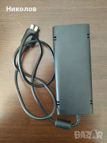 Продавам оригинален адаптер за XBOX Slim