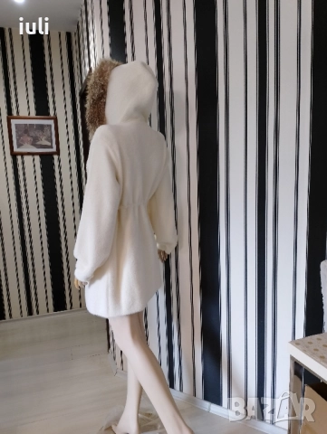 намаление на палто от кашмир с лисица , снимка 5 - Палта, манта - 52075892