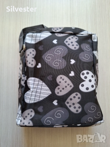 Детска чантичка, чисто нова, снимка 3 - Чанти - 52425604