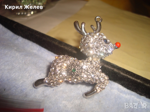 СКЪПОЦЕННО ЕЛЕНЧЕ АЖУРЕН АРТ ФИГУРАЛЕН МЕДАЛЬОН с ИНКРУСТИРАНИ КРИСТАЛИ 80941