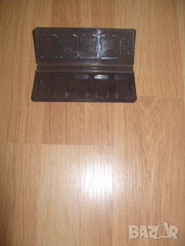 Кутиика за игри за Playstation Vita