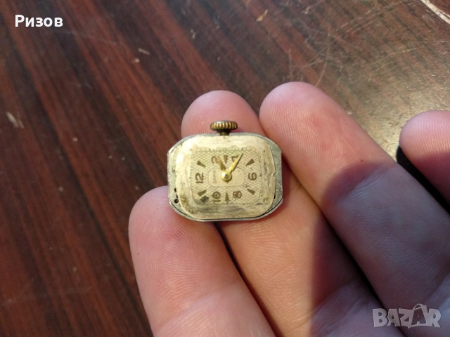 Стар дамски часовник Заря, снимка 4 - Антикварни и старинни предмети - 52501967