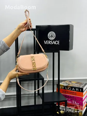 Versace дамски чанти Различни цветове , снимка 6 - Чанти - 48459025