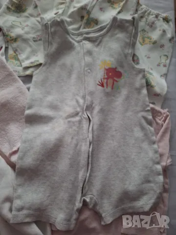 Дрешки за бебе момиче. Размер 0-3м, 3-6м, снимка 2 - Комплекти за бебе - 49689216