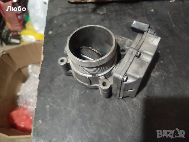 Дроселова клапа 4e0 145 950 c от Ауди А6 Ц6 4Ф 3.0тди 224кс БМК Audi A6 c6 4f 3.0tdi BMK, снимка 1