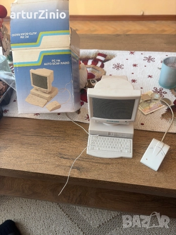 Транзисторен приемник във формата на компютър