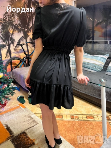 Черна рокля стилна, снимка 2 - Рокли - 53037551