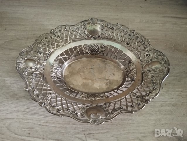 посребрена купа в стил арт деко