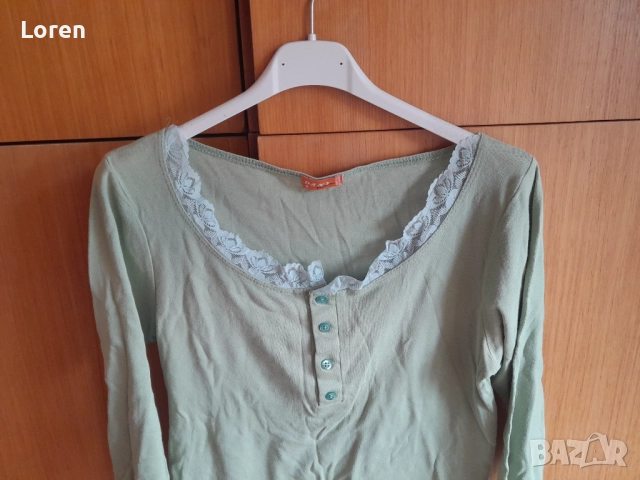 Зелена блузка с дантела три четвърт ръкав, снимка 4 - Блузи с дълъг ръкав и пуловери - 52585337